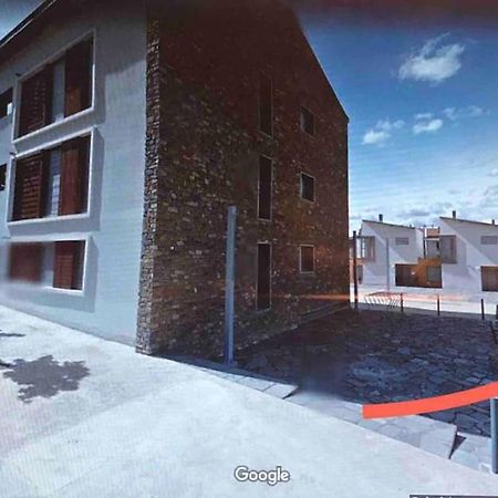 Chalet Adosado Entero, Bbq Y Piscina Comunitaria Sabiñánigo エクステリア 写真
