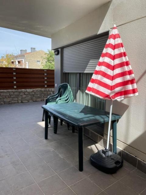 Chalet Adosado Entero, Bbq Y Piscina Comunitaria Sabiñánigo エクステリア 写真